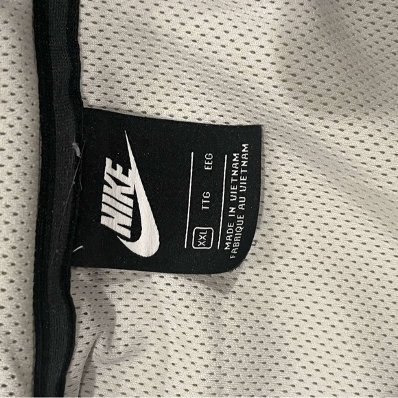 Nike Tech Fleece Sherpa Windrunner Hoodie - Picture 3 of 4